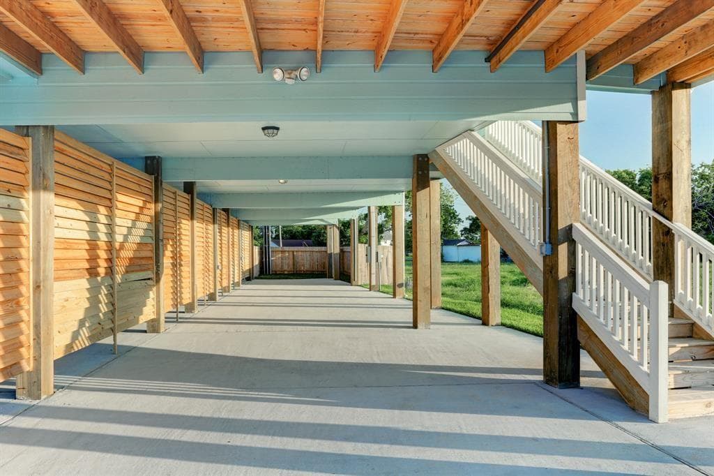 729 Bayshore Dr