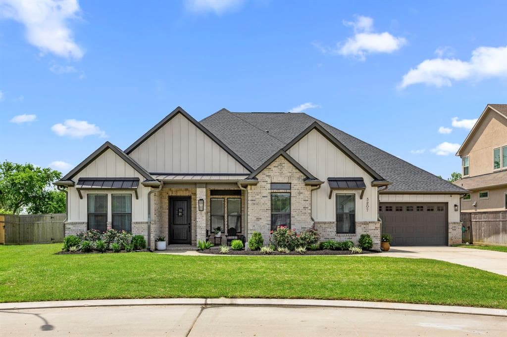 3207 Whispering Pecans Dr