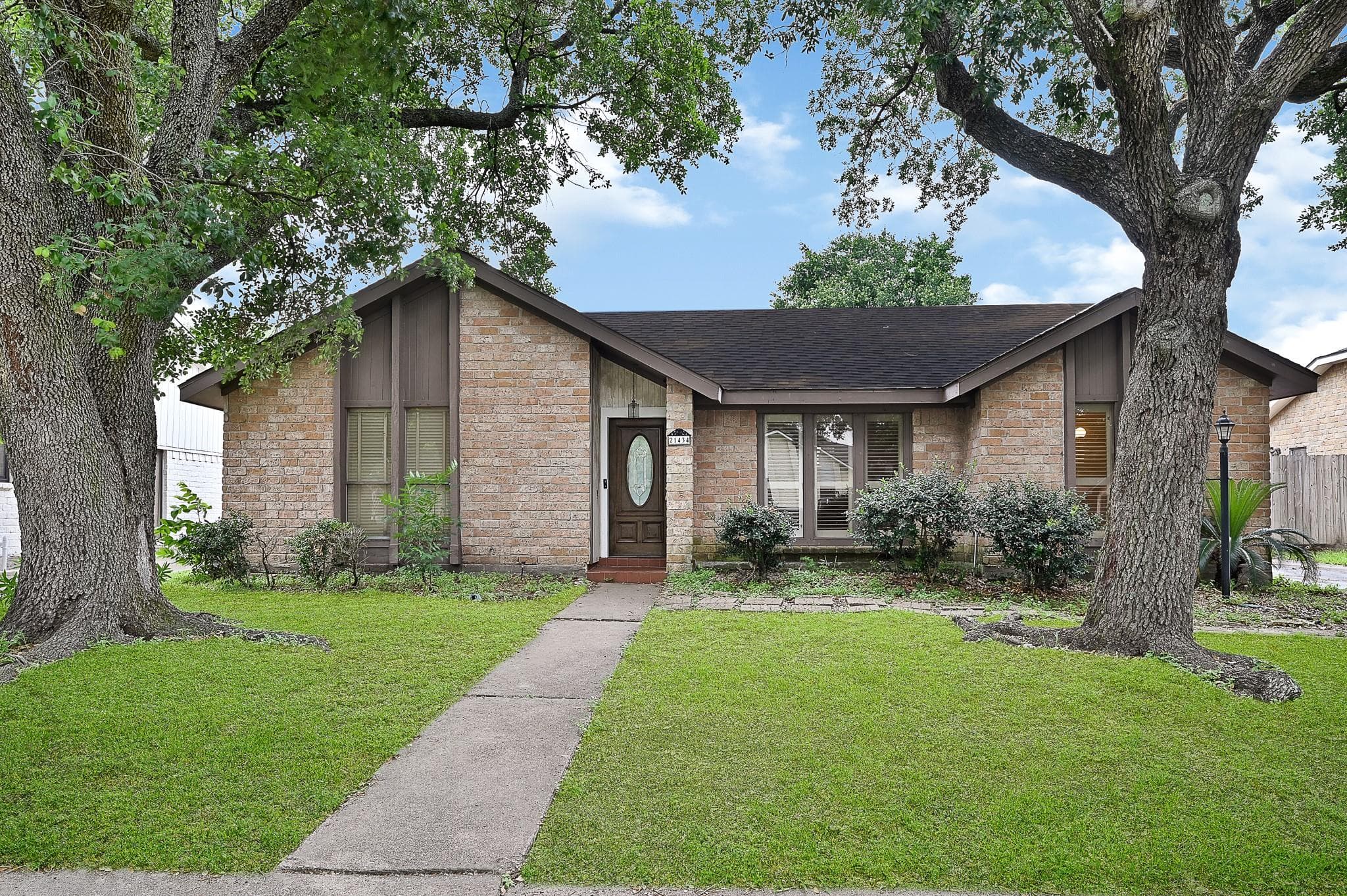 21434 Park York Dr