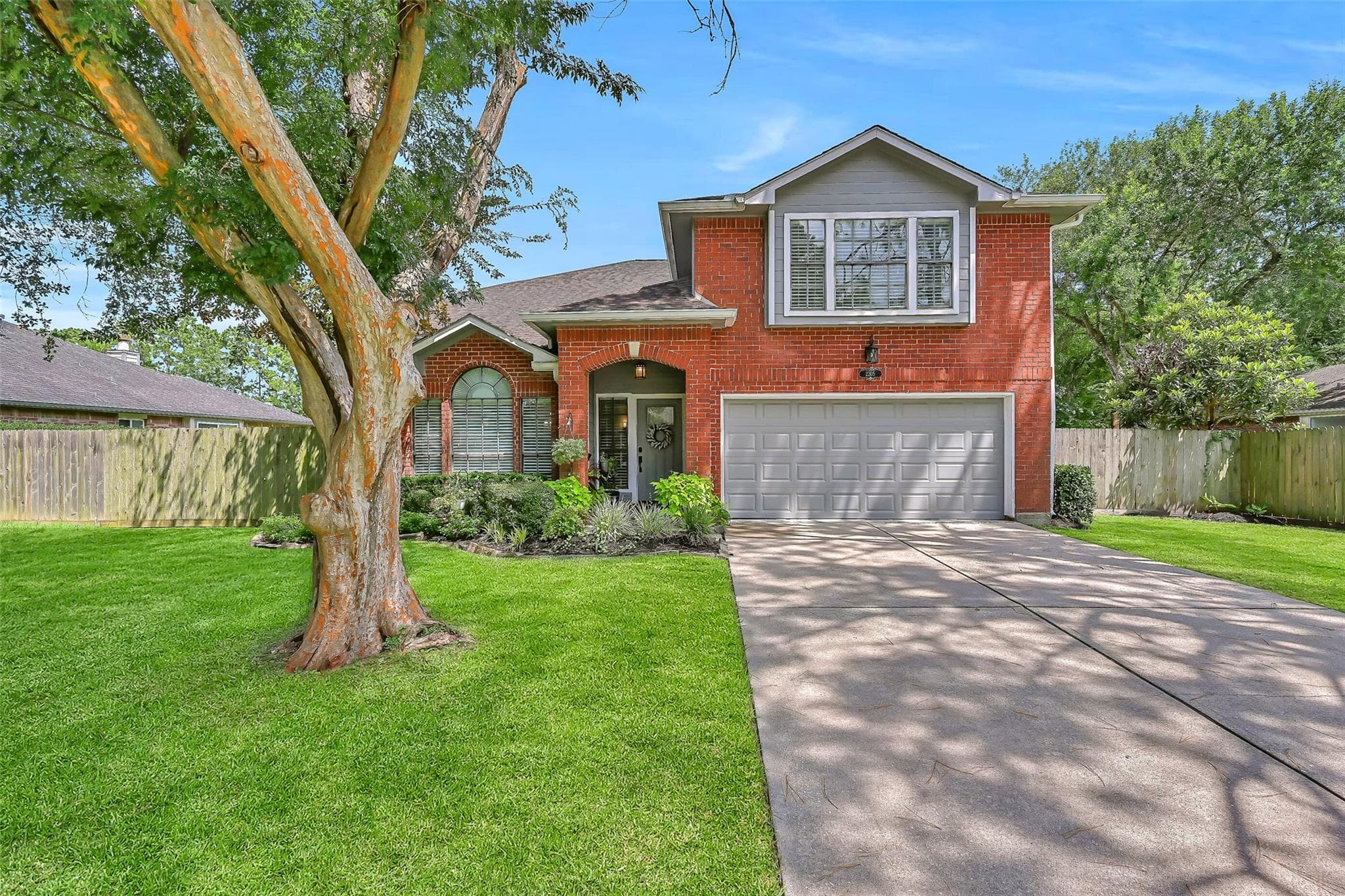 2205 S Mission Cir