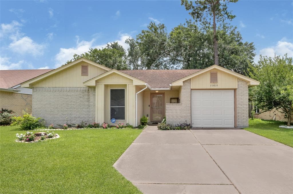 23835 Griffin House Ln