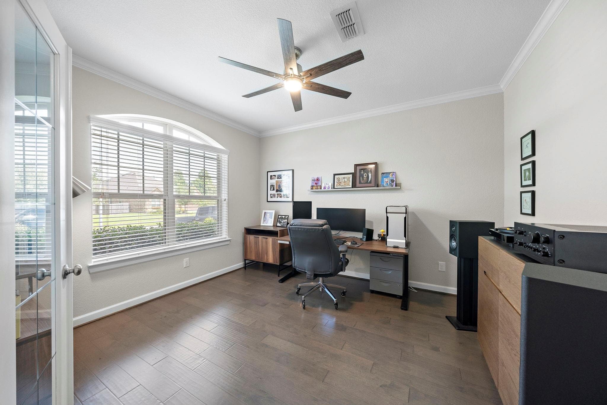 Gallery image 3