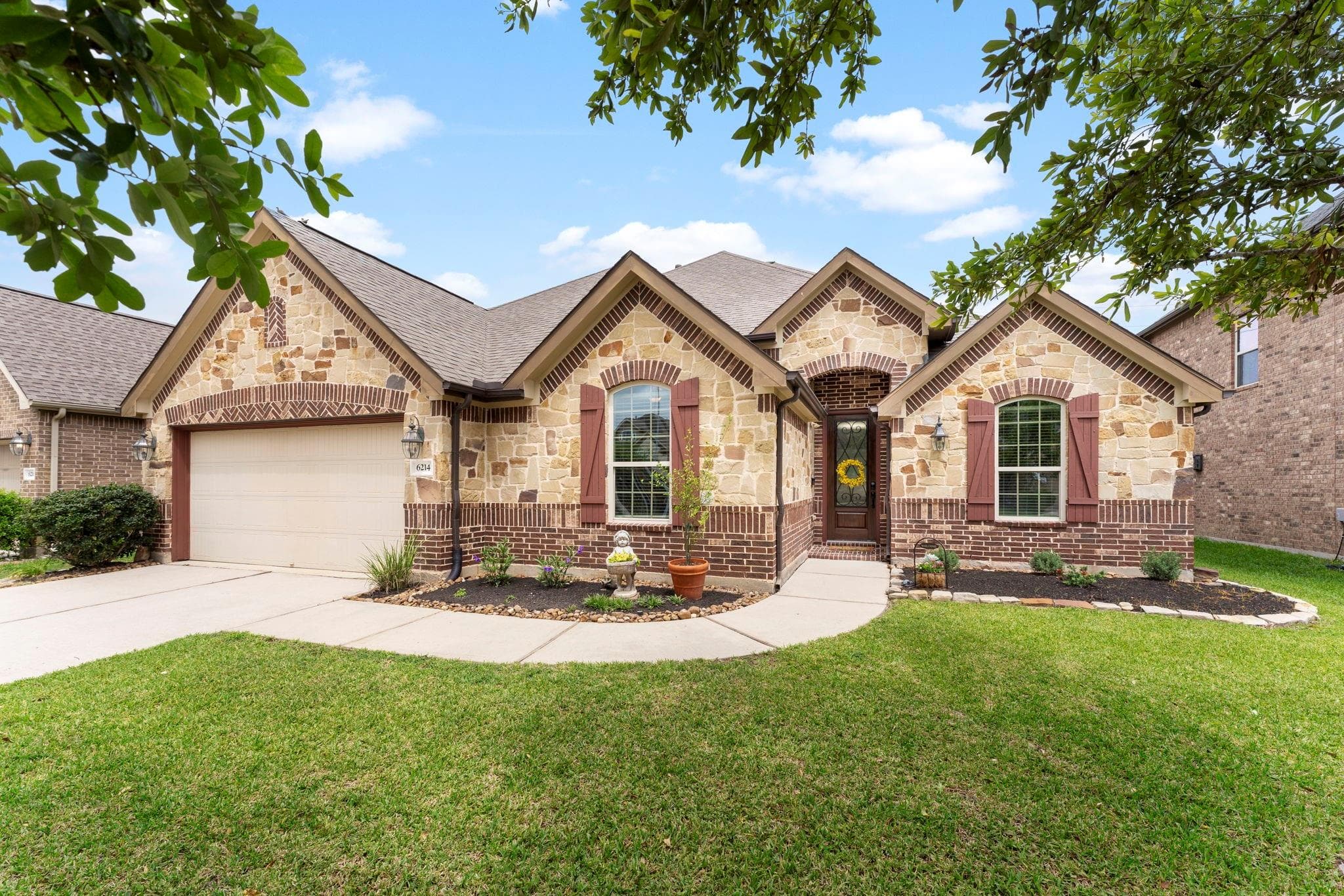 Main property image