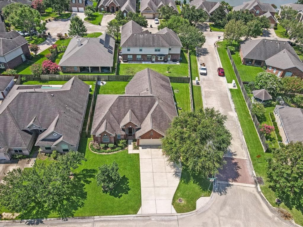 3202 E Cedar Hollow Dr