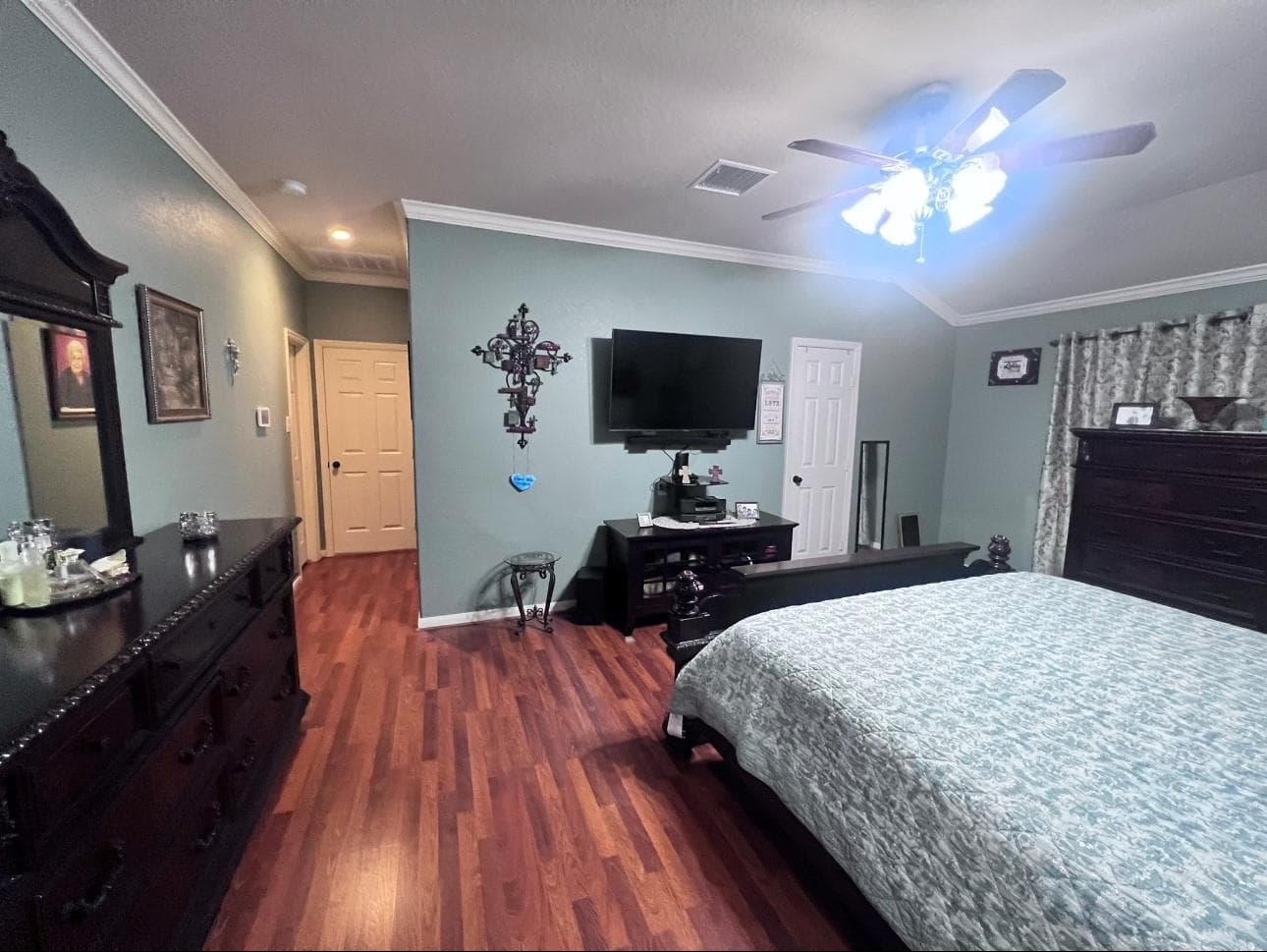 Gallery image 4