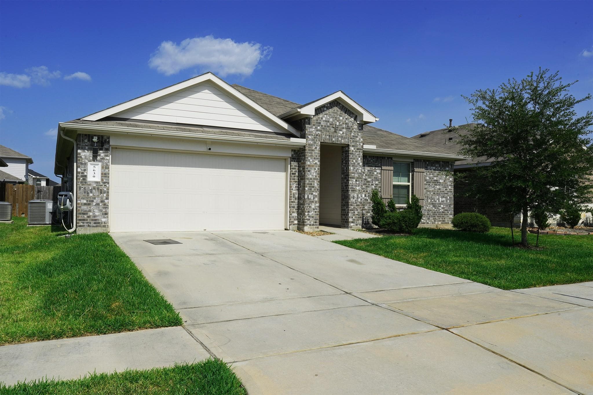 Main property image