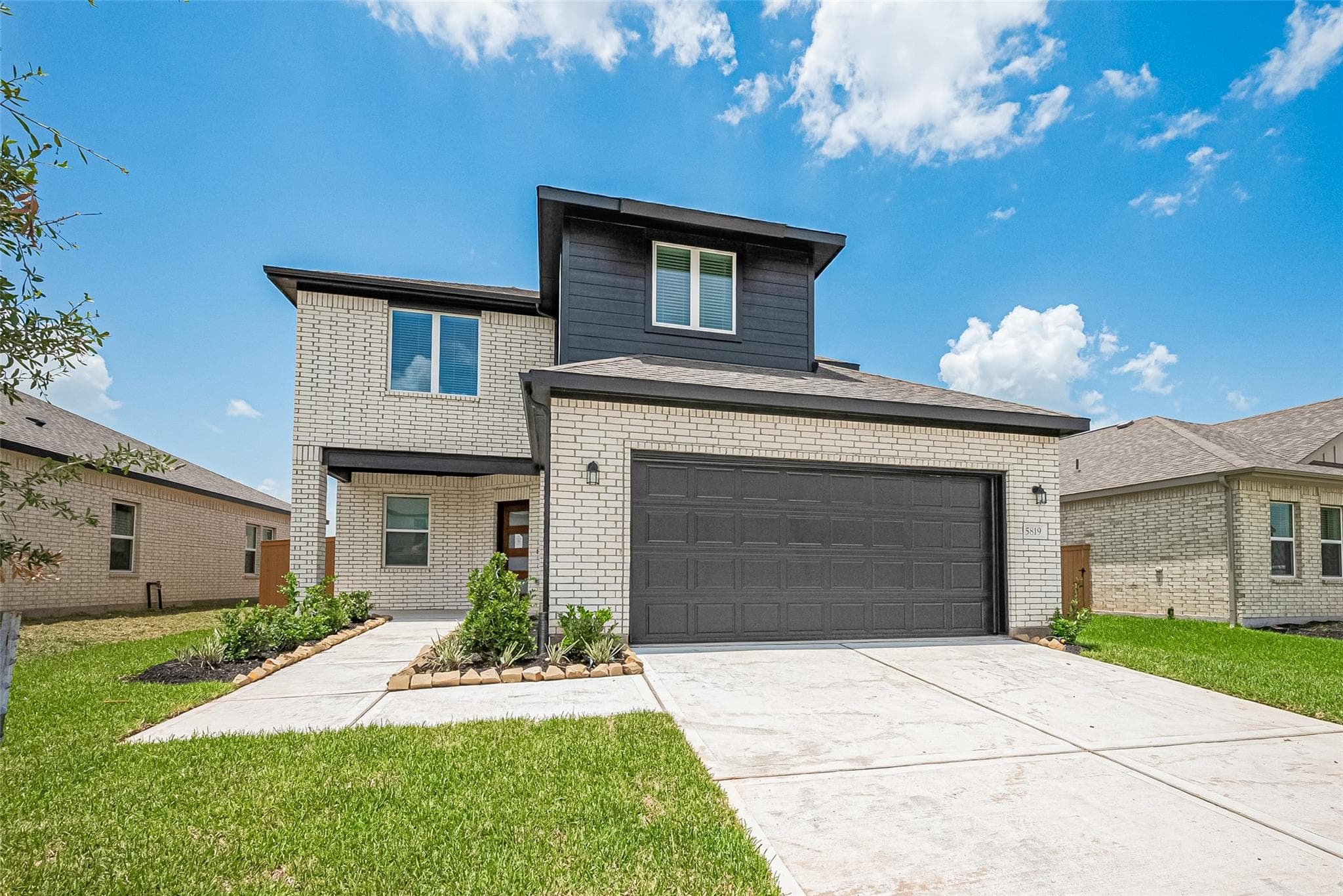 5819 Capri Forest Dr