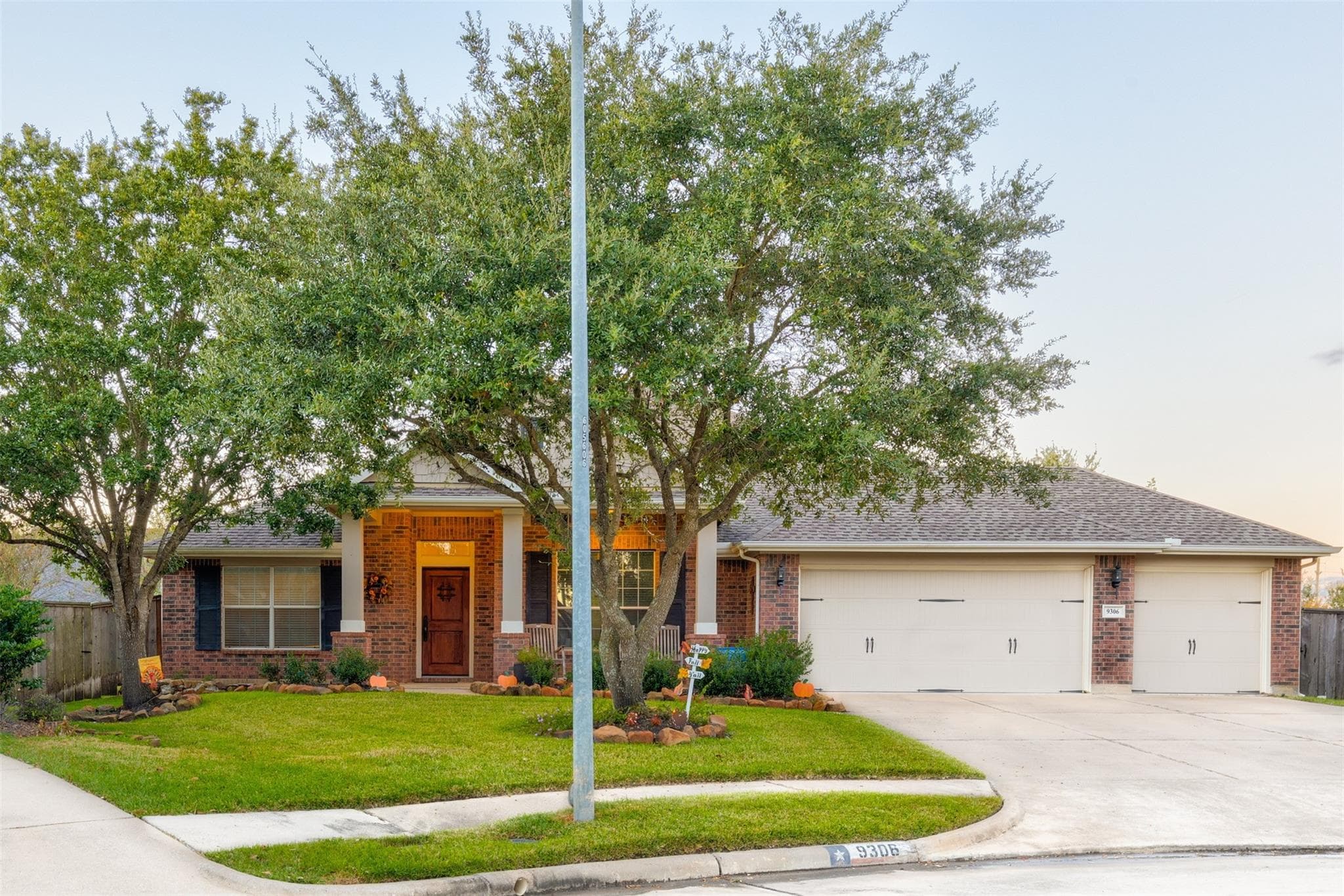 9306 Haderia Ct