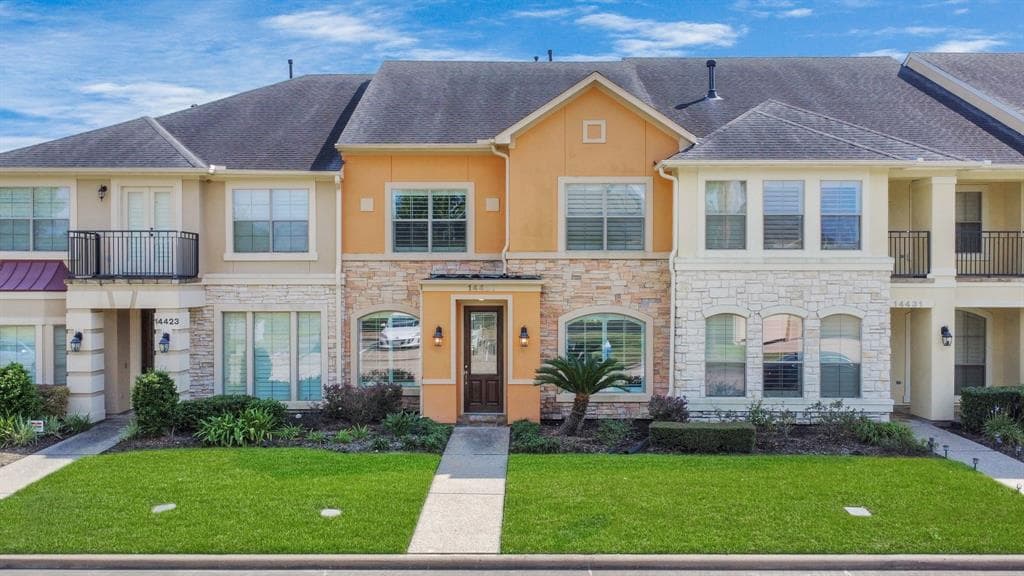 14427 Mayport Ln