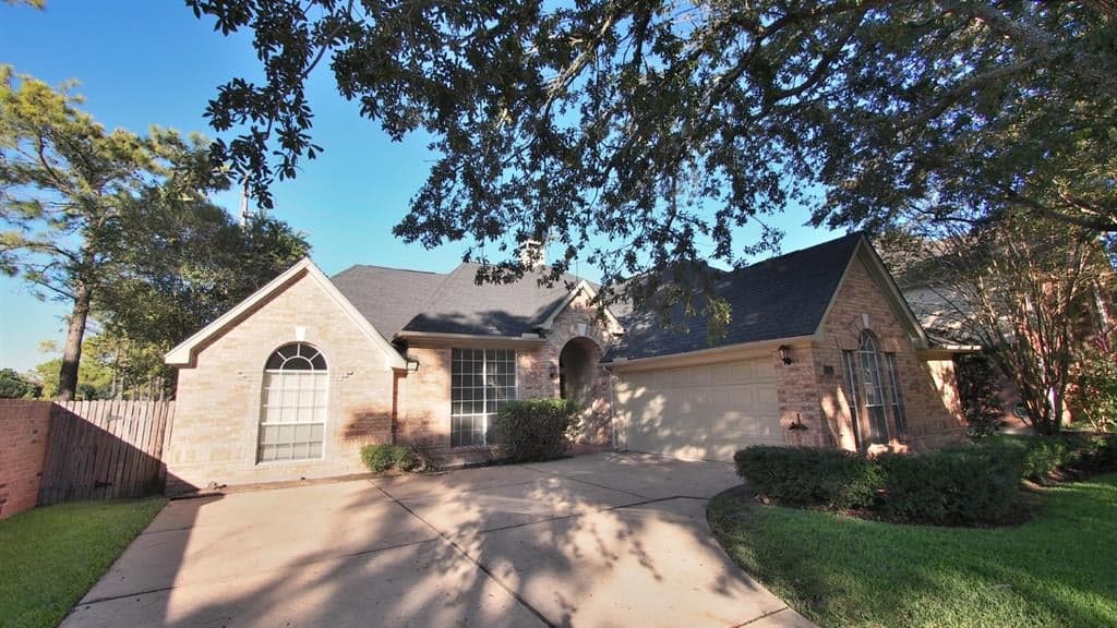 903 Rosemeadow Dr