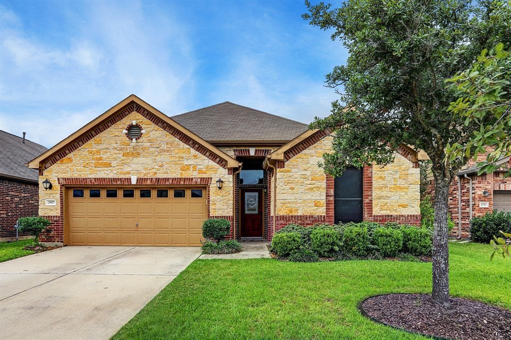 2907 Acorn Oaks Dr