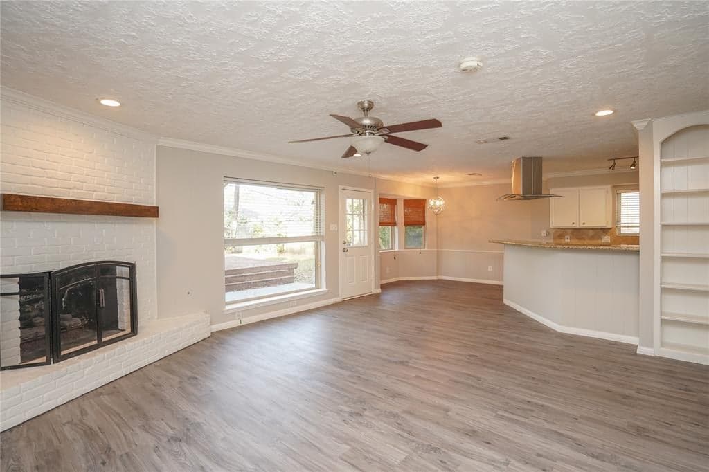 12514 Carriage Hill Dr