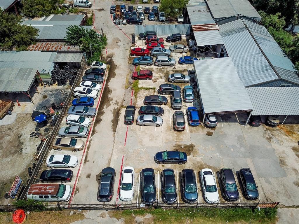 2520 W Mount Houston Rd