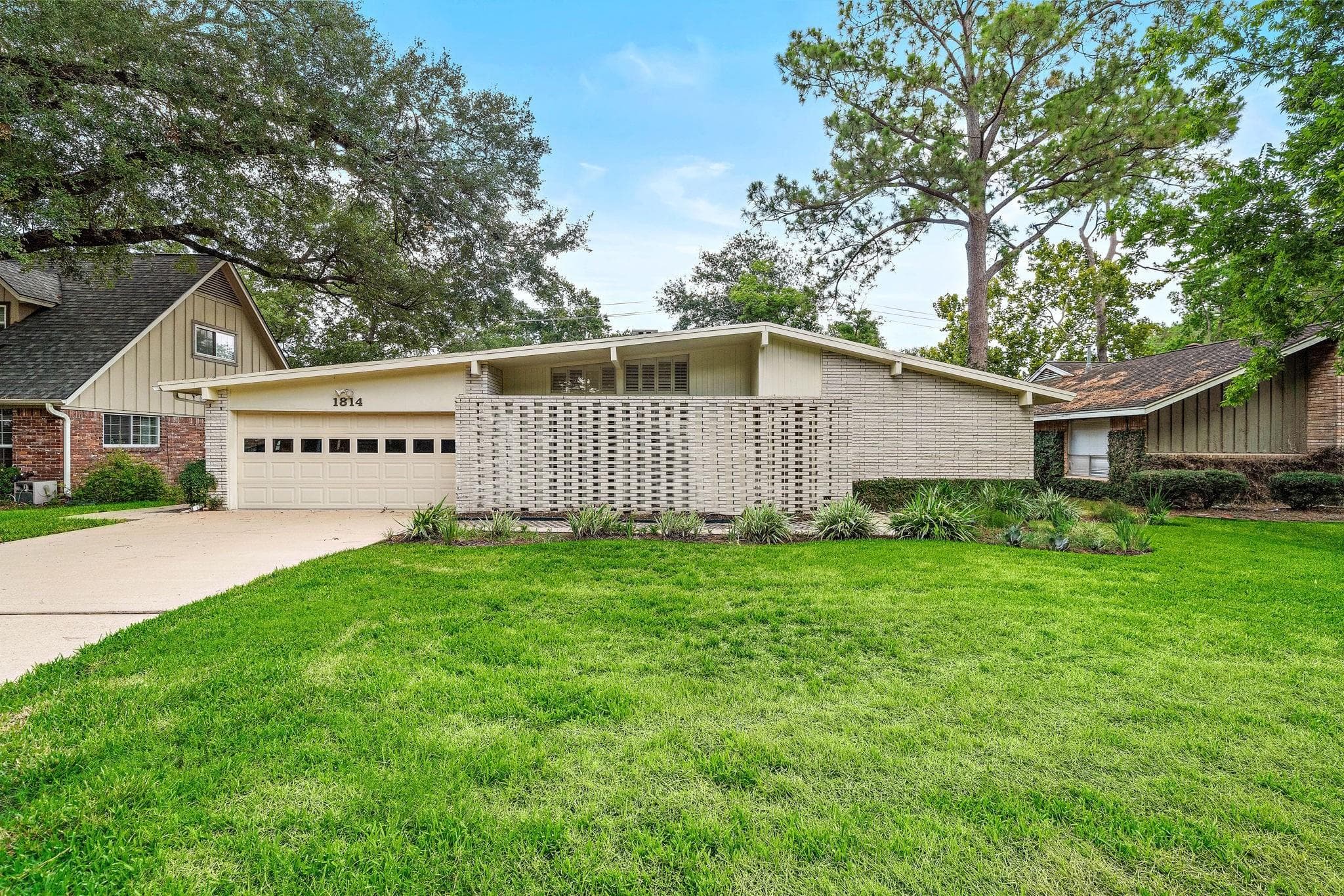 1814 Maux Dr