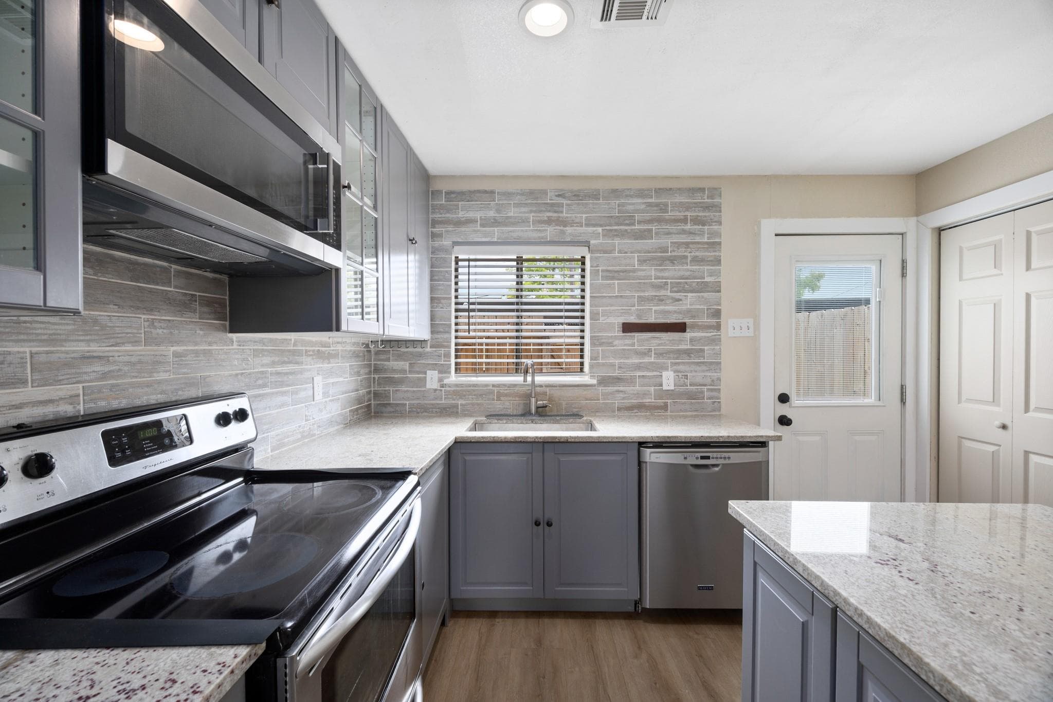 9901 Sharpcrest St Apt F3
