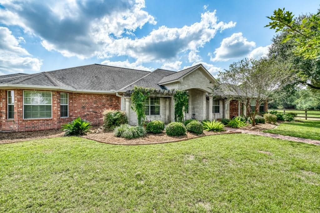 2611 County Road 406