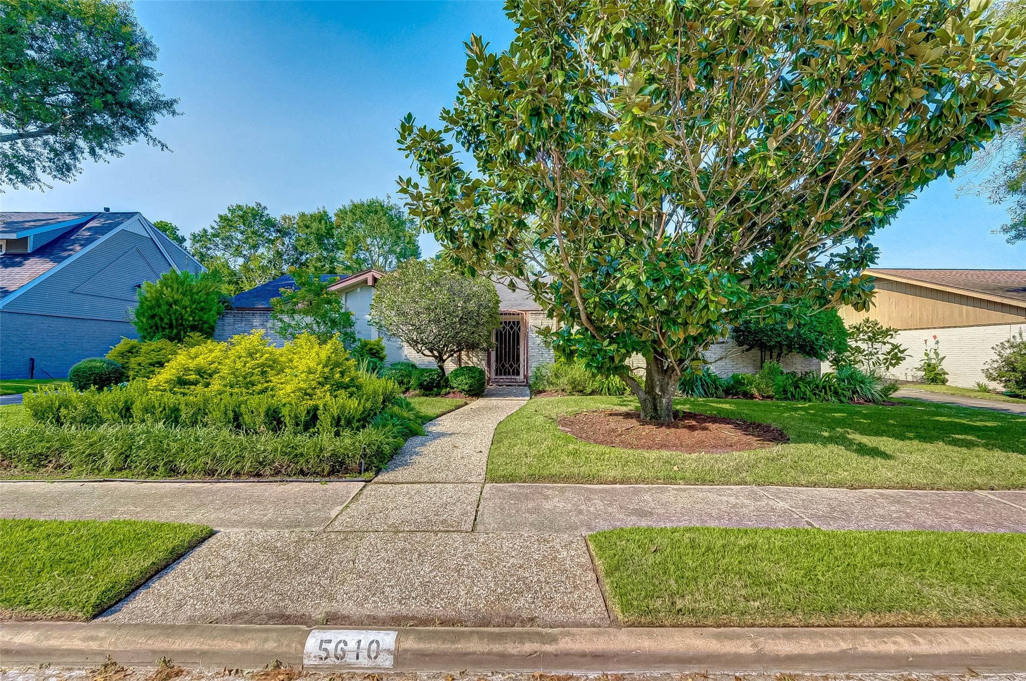 5610 Jason St