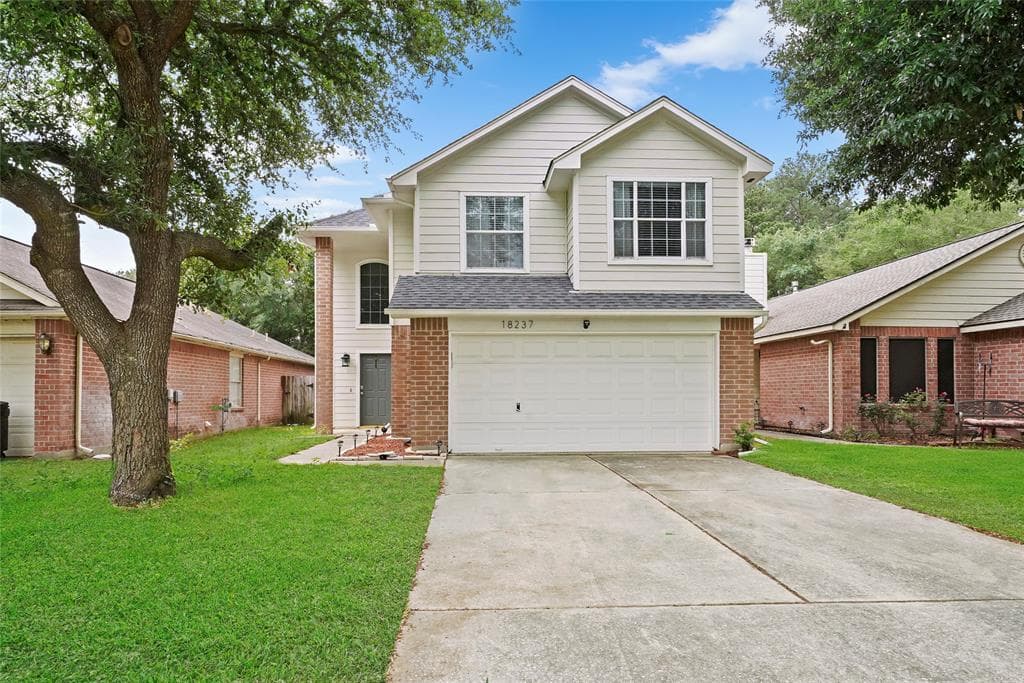 18237 Campbellford Dr