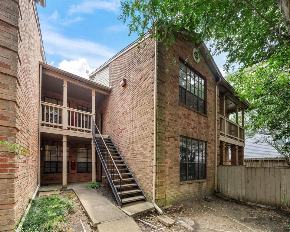 2255 Braeswood Park Dr Apt 310