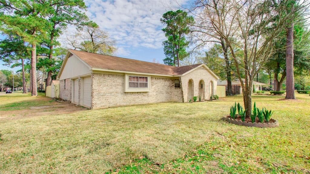 17718 Wild Oak Dr