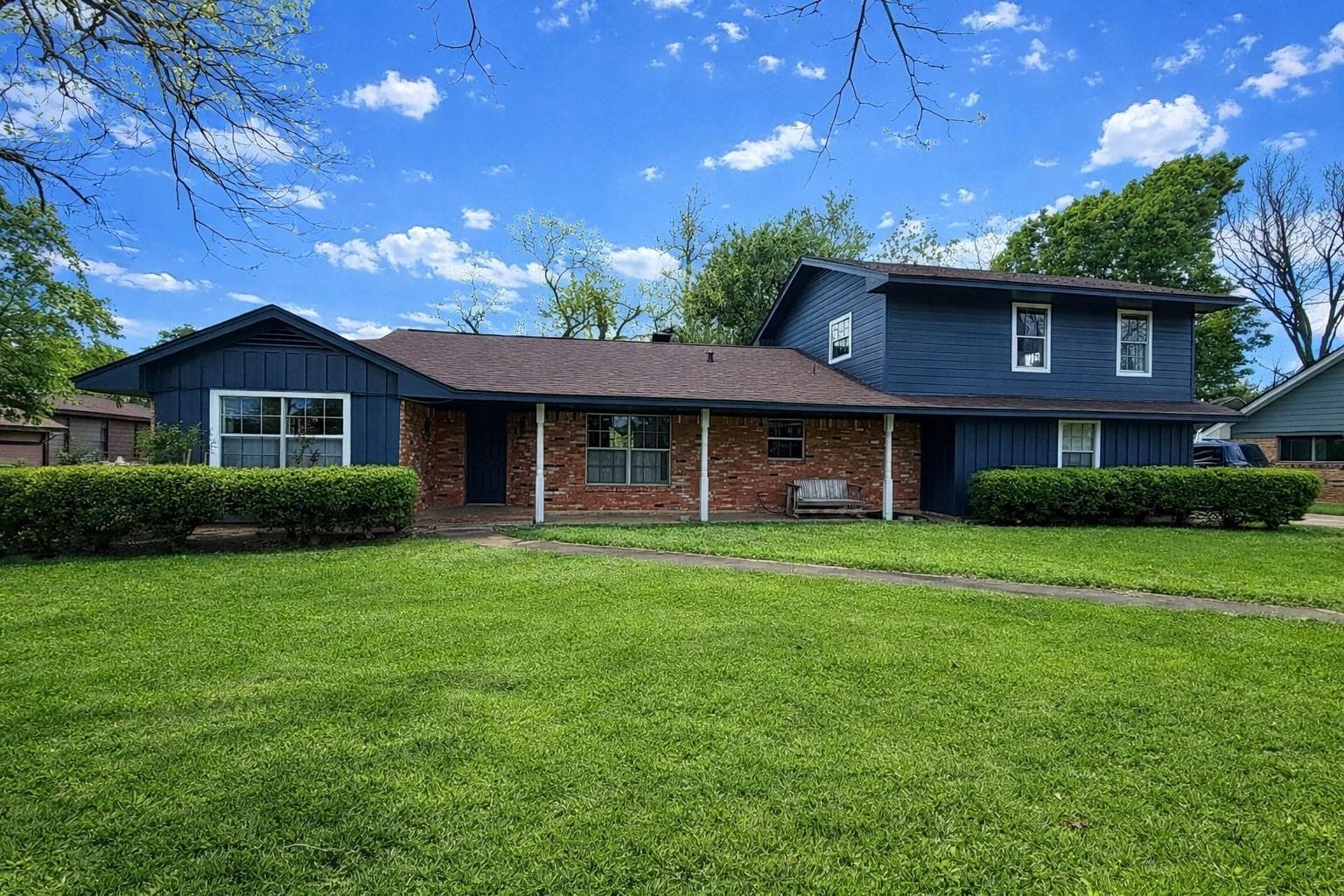 311 Southern Oaks Dr