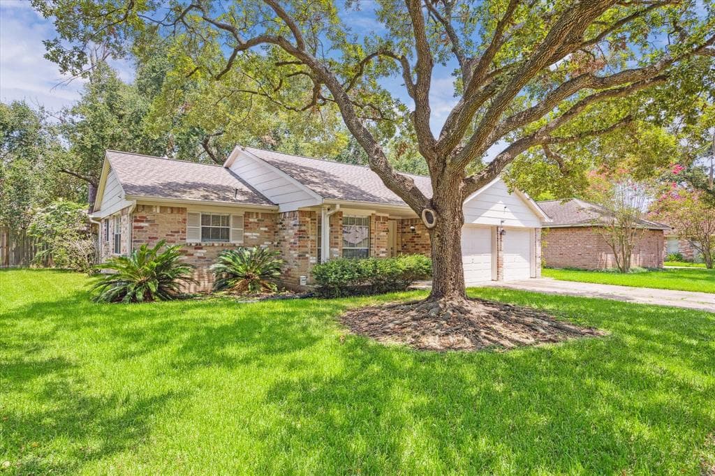 15107 Harness Ln