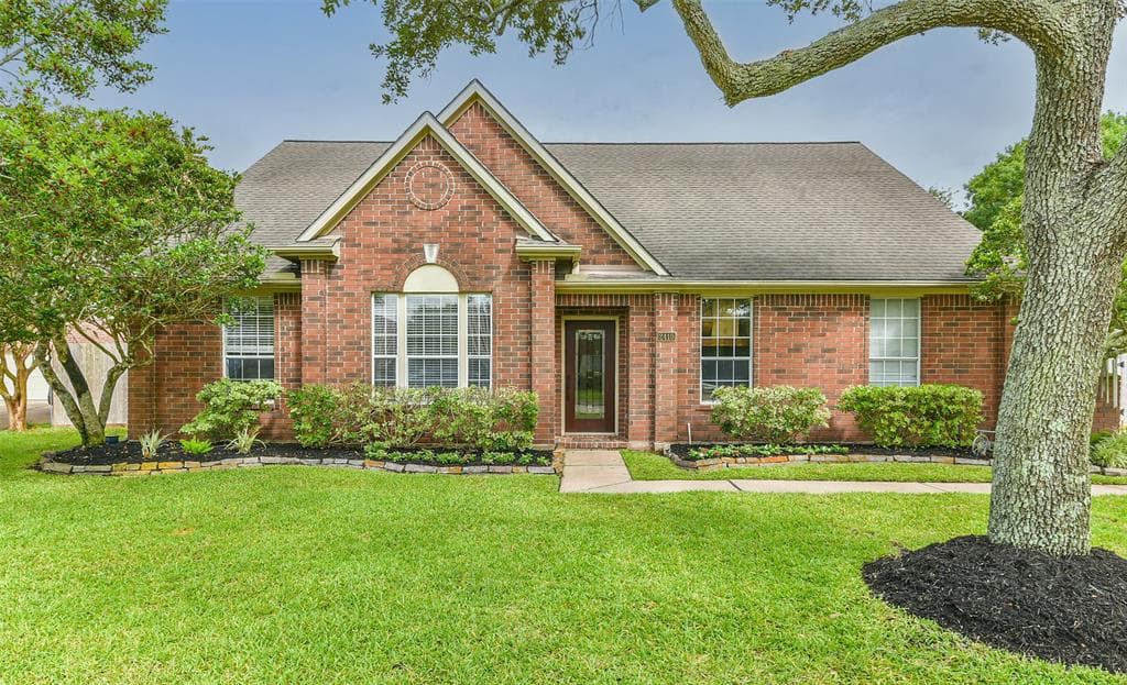 2410 San Augustine Ln