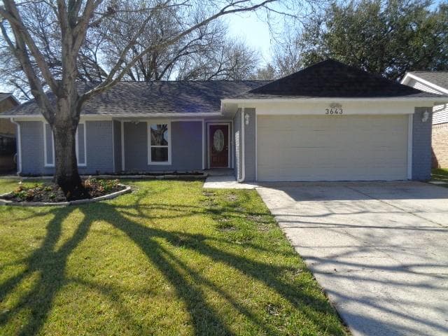 3643 Brier Gardens Dr
