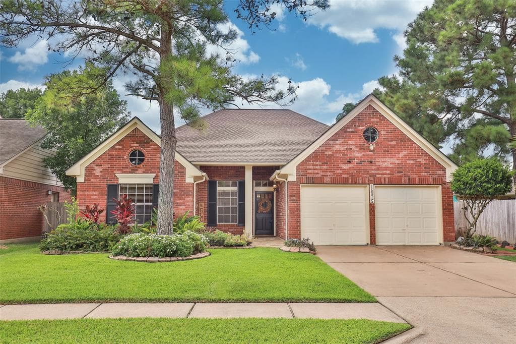 16015 Brittany Knoll Dr
