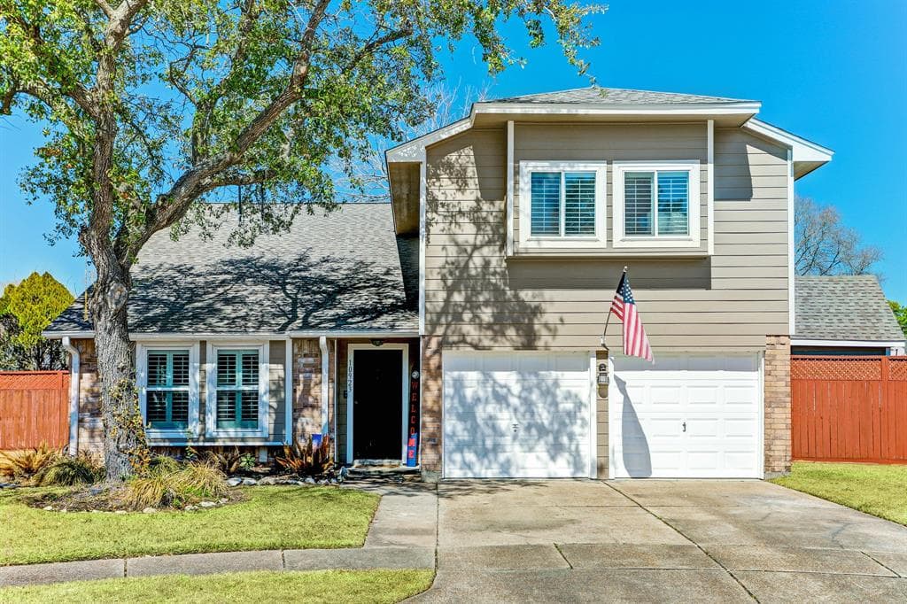 10923 Pinewood Ct