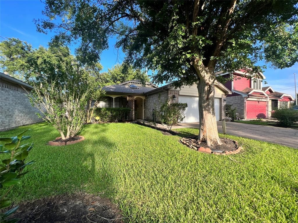 10131 Pear Limb Dr