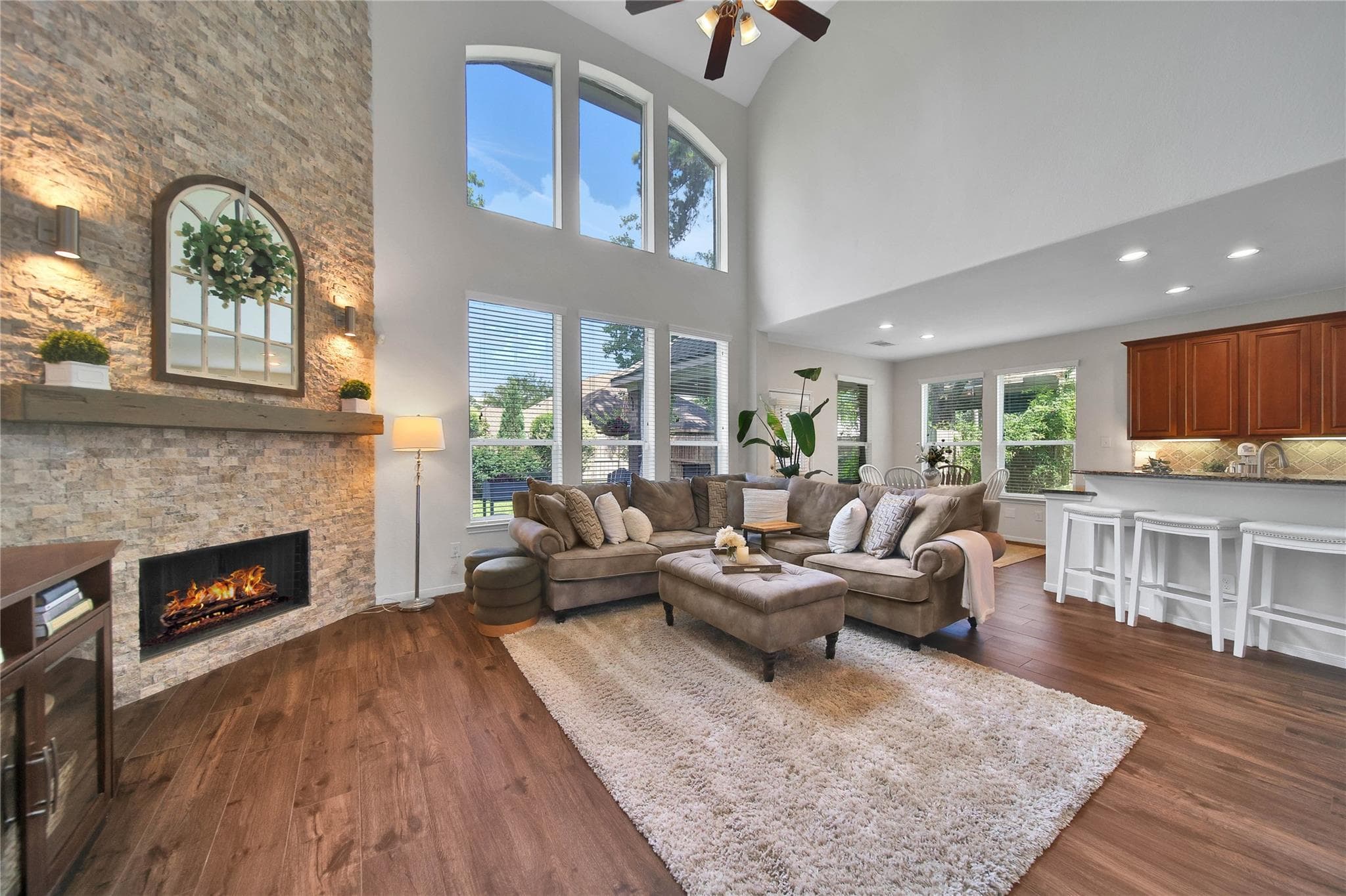 17311 Lassen Forest Ln