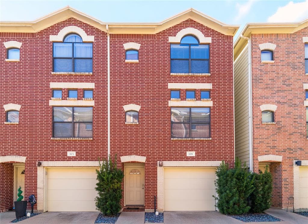 648 Westcross St Unit 104