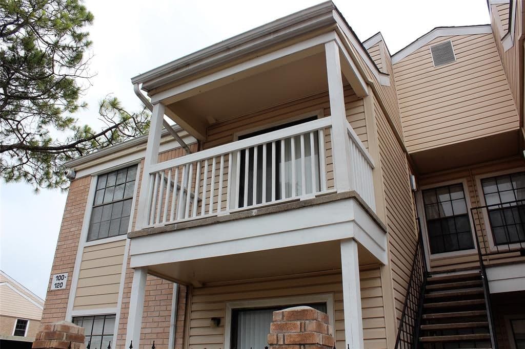 2750 Holly Hall St Apt 110