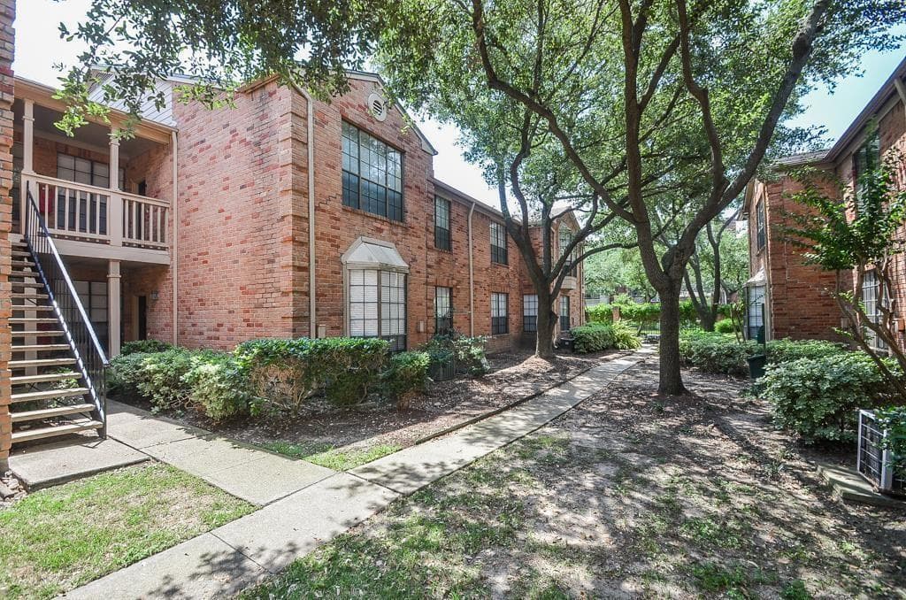 2255 Braeswood Park Dr Apt 226