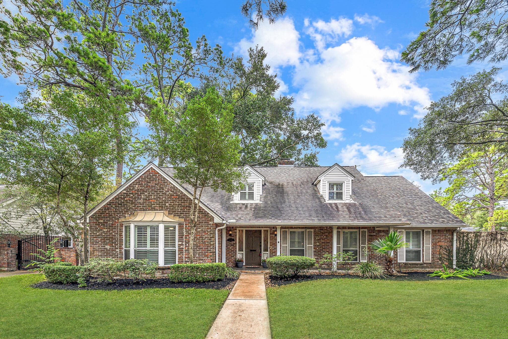12227 Cobblestone Dr