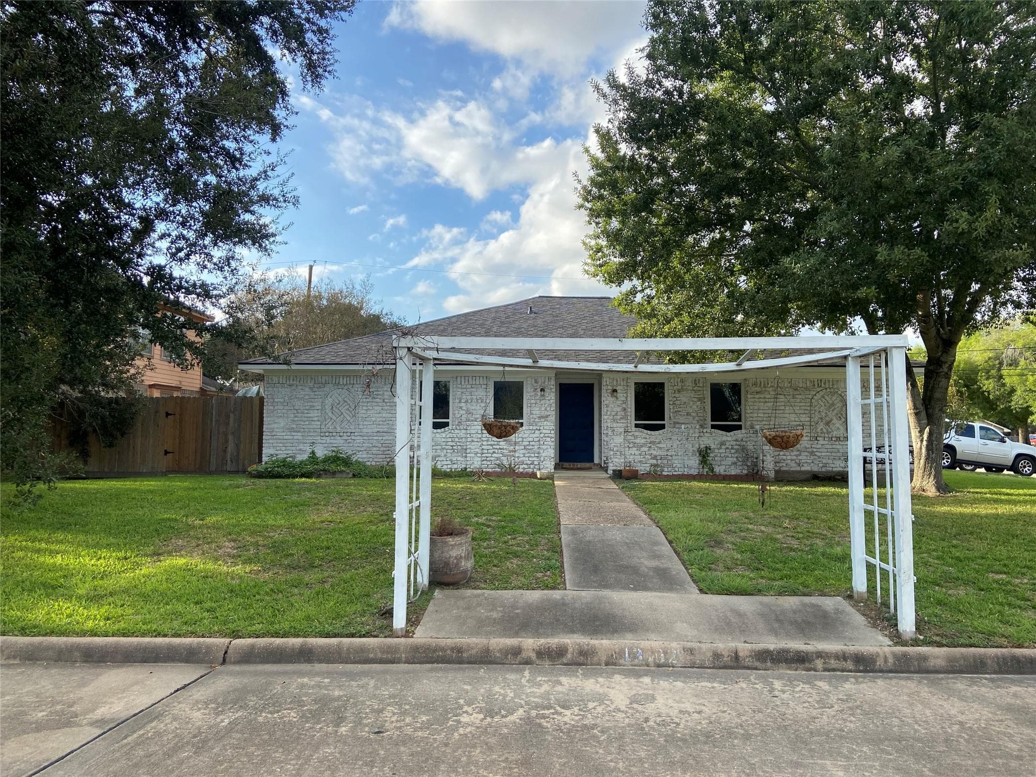 13102 Naples Ln