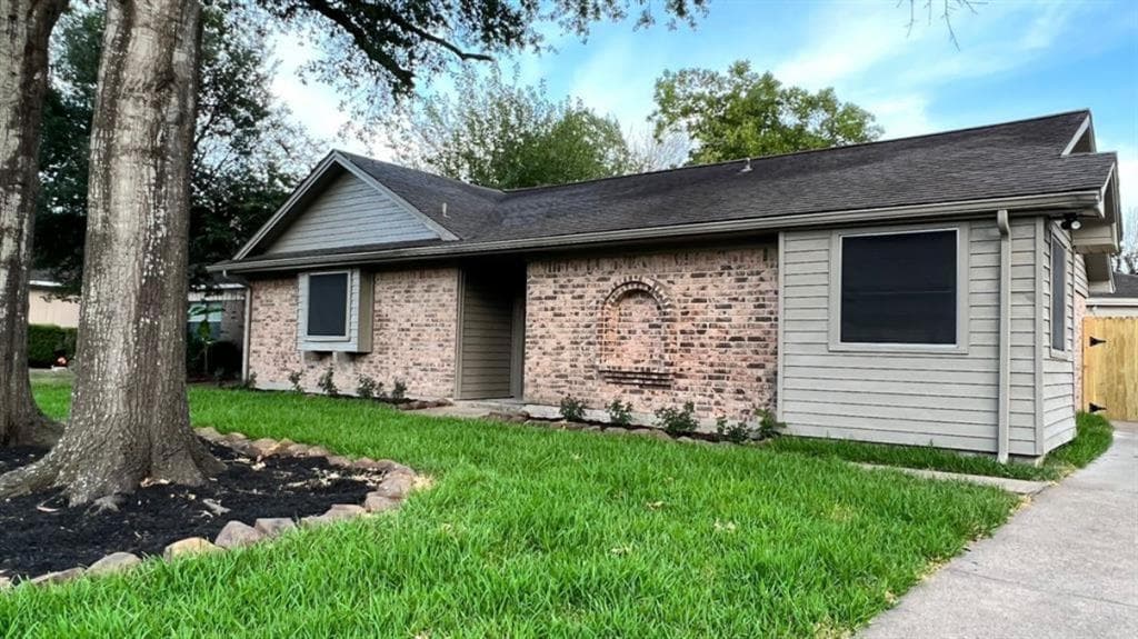 415 Skywood Dr