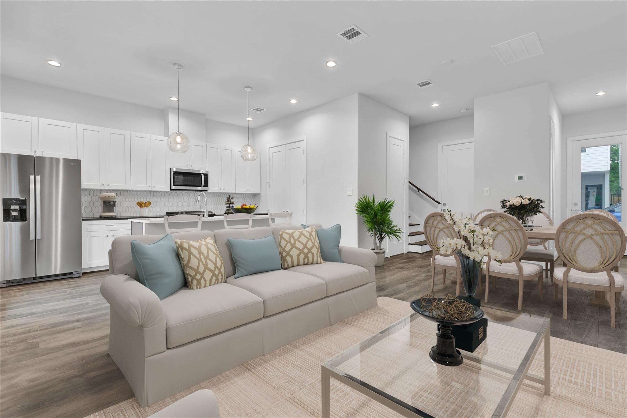 Main property image