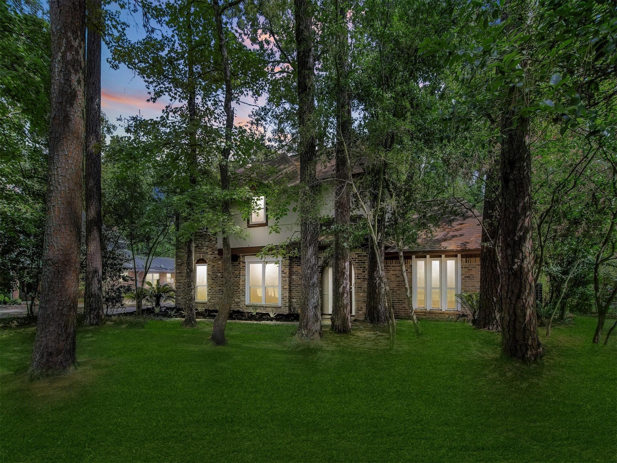 3102 Redwood Lodge Dr