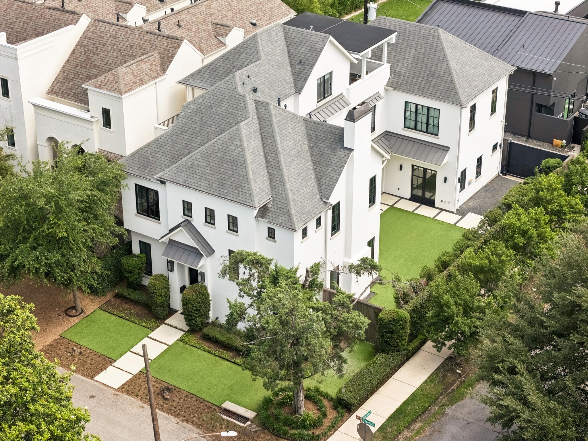Main property image