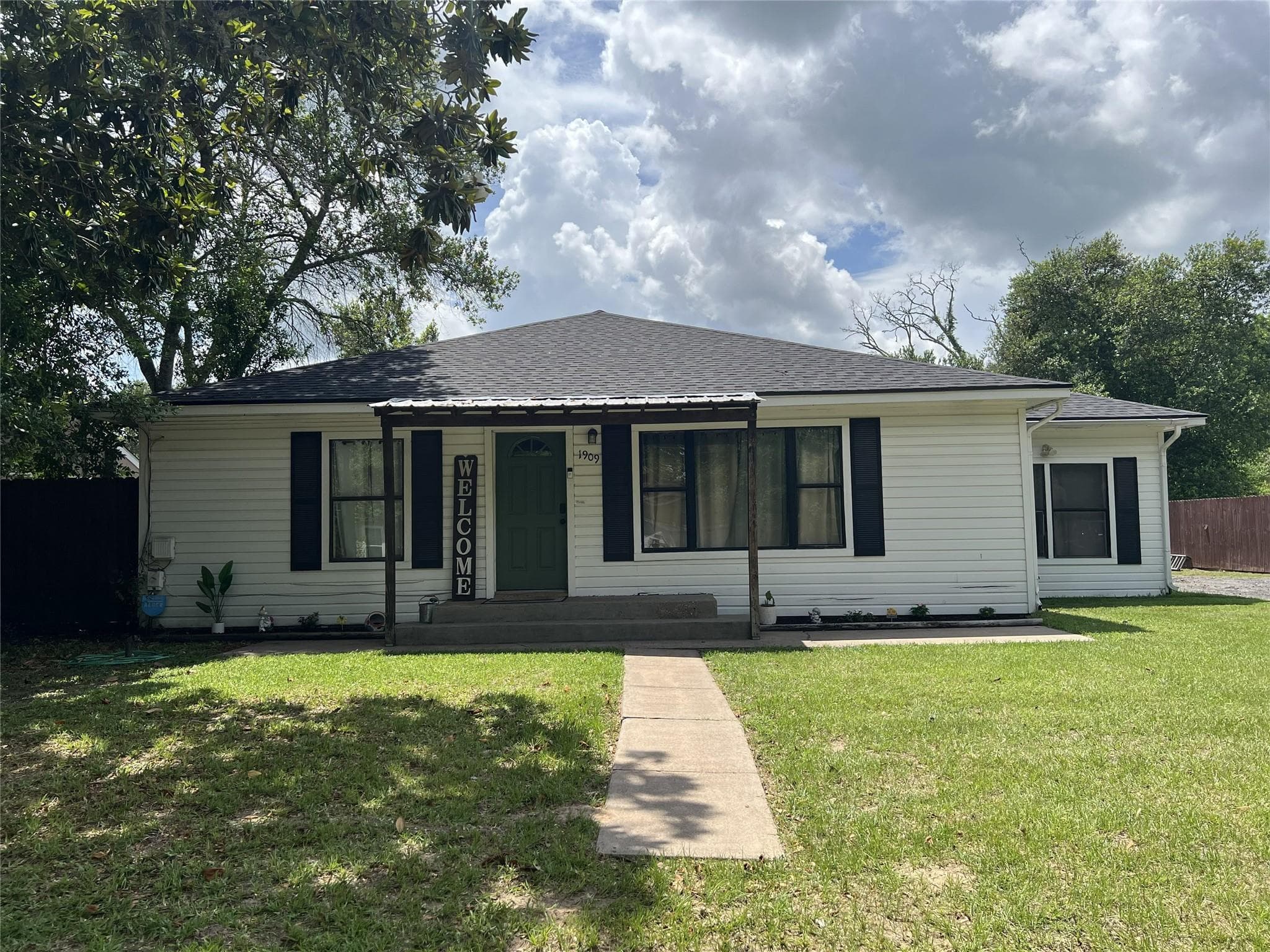 Main property image