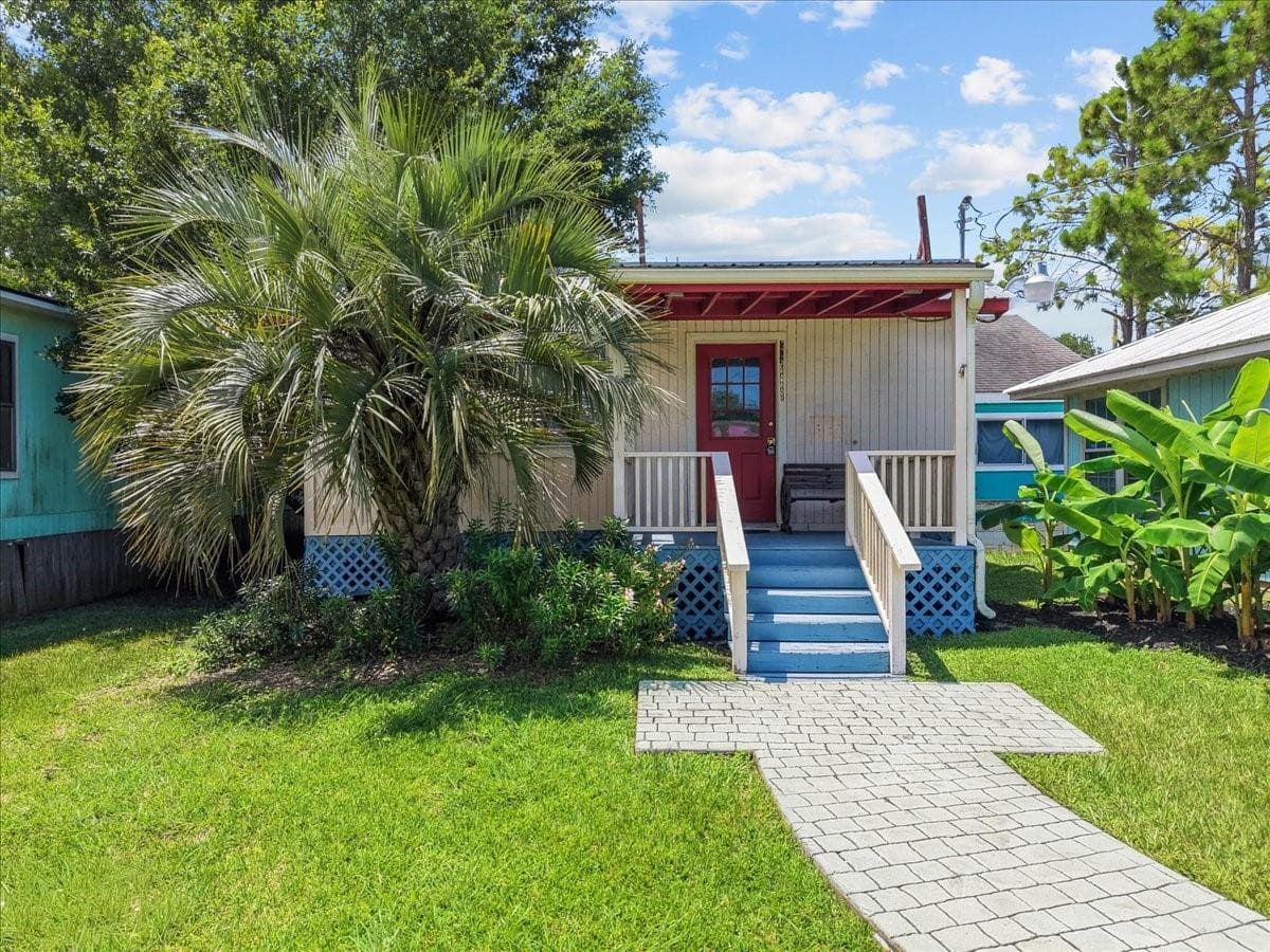 424 Grand Ave