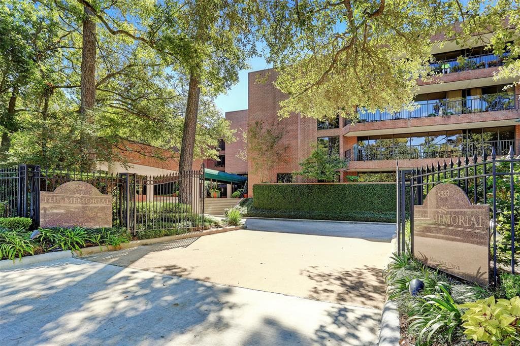 9333 Memorial Dr Apt 214