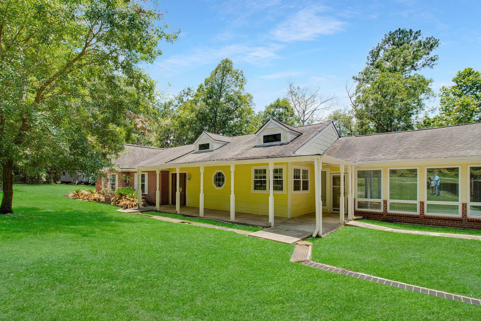 Main property image