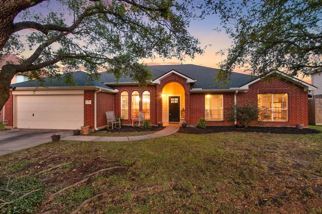 11227 S Country Club Green Dr