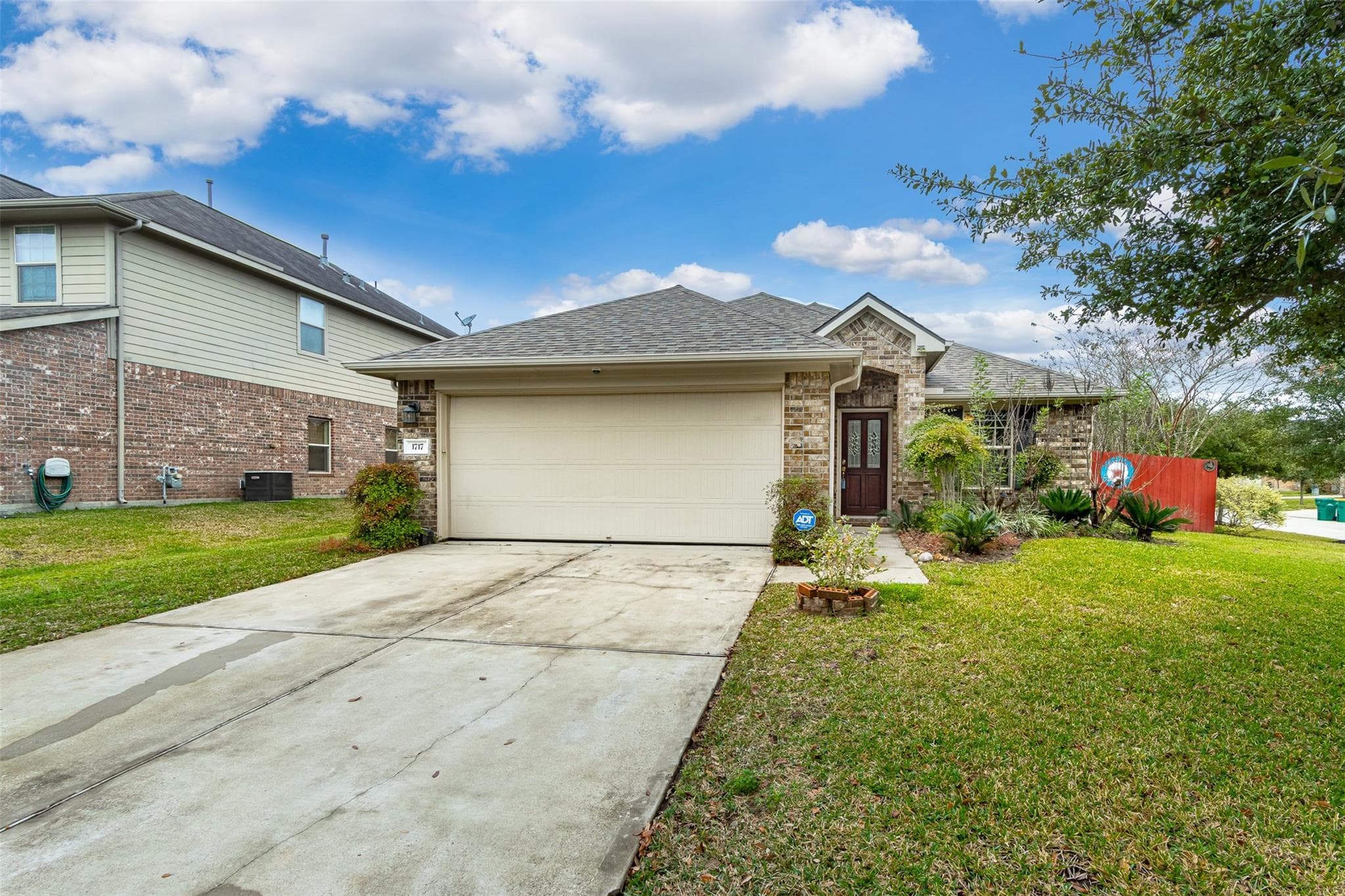 1717 Chestnut Glen Ct