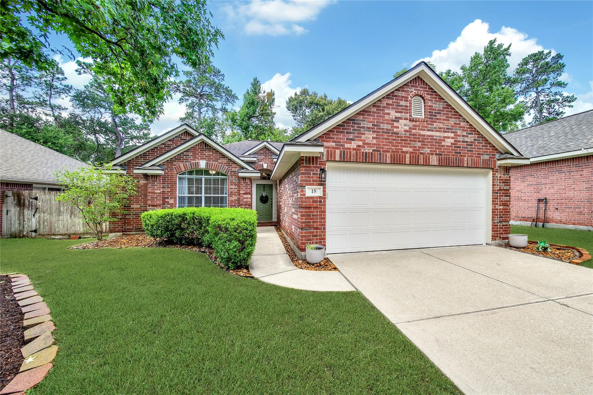 15 Wintergrass Pl
