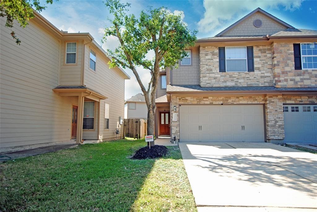 3212 Victorian Manor Ln