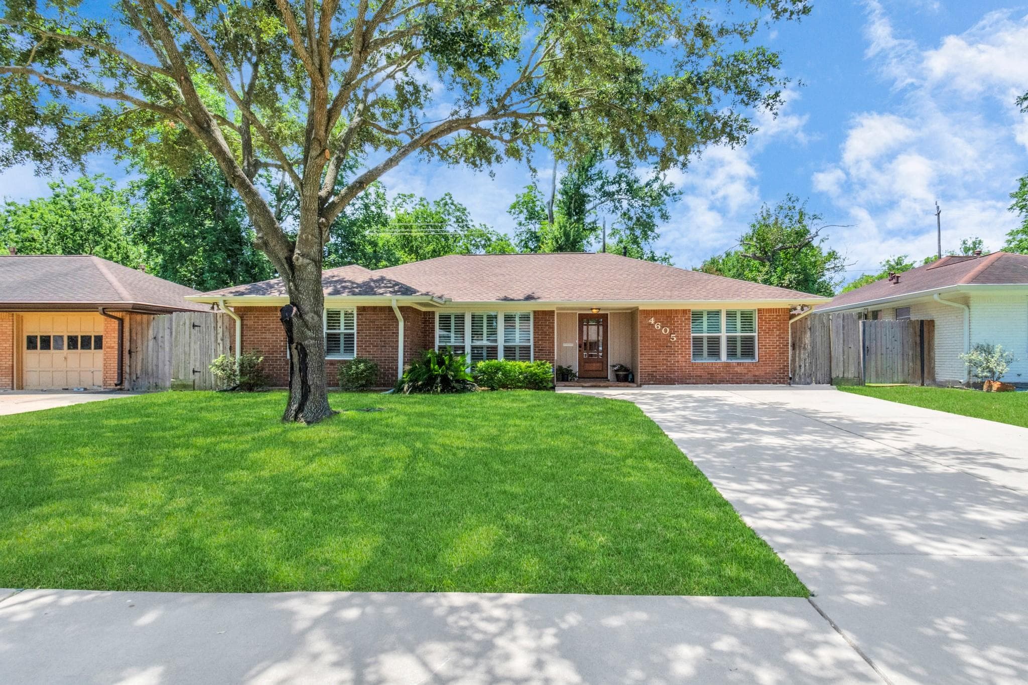 4605 Lido Ln
